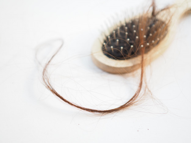 Caída de pelo en otoño, ¿se puede evitar?: evitar caida pelo otono heelespana - HeelEspaña