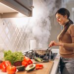 5 sopas sanas y calentitas para combatir el frío: cena dormir bien alimentos heelespana 150x150 - HeelEspaña