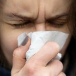 ¿Por qué aparece el goteo nasal con el frío?: aliviar mocos 150x150 - HeelEspaña