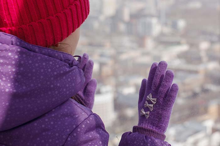 ¿Puede el frío agravar la dermatitis en las manos?: manos frias - HeelEspaña