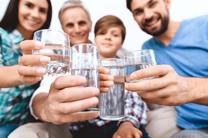 ¿Beber mucha agua es malo?: beber mucha agua - HeelEspaña