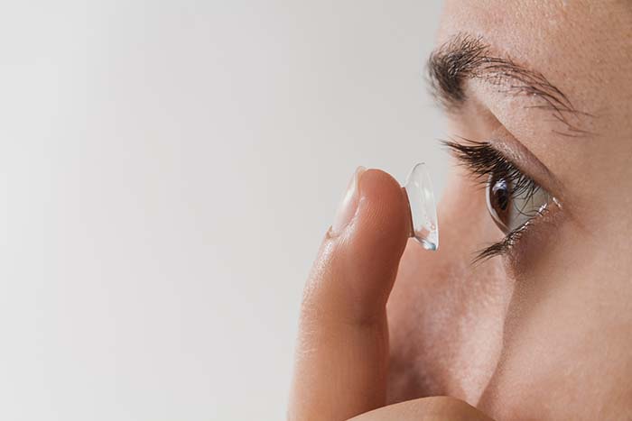 Ojo seco: síntomas y consejos para el alivio: uso lentillas - HeelEspaña