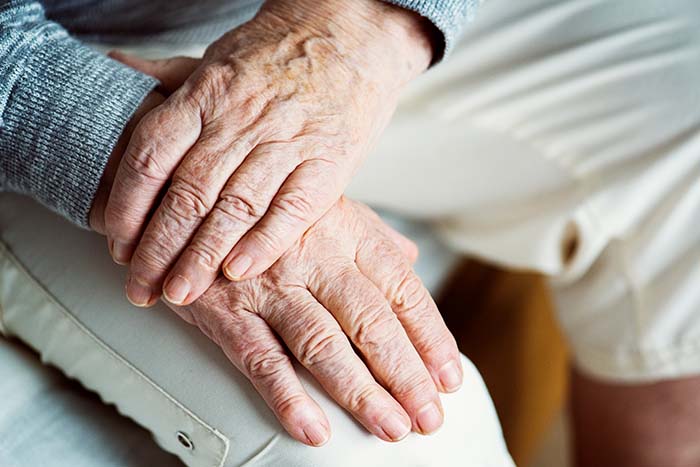 Todo lo que necesitas saber sobre cómo frenar la artrosis: sintomas artrosis - HeelEspaña
